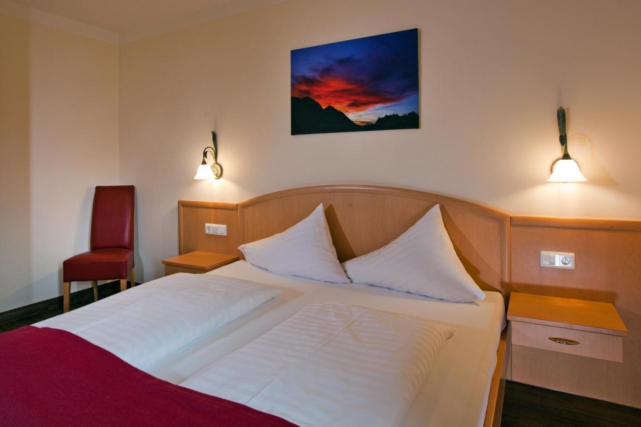 Hotel Truyenhof Ried im Oberinntal Exterior foto